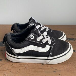 Vans Old Skool Shoes Sneakers Toddler Size 7 Black and White Lace Up
